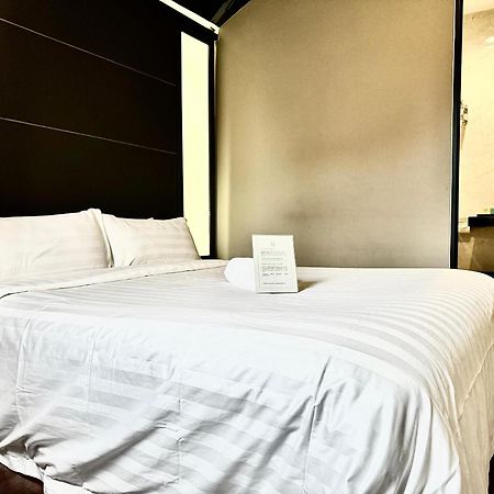 Chariton Hotel Nusa Bestari Johor Bahru Exterior photo