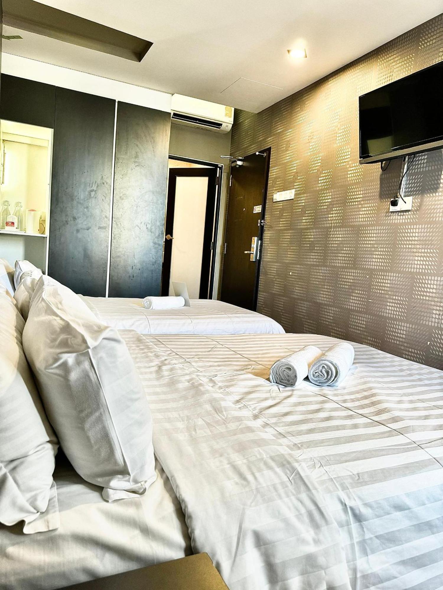 Chariton Hotel Nusa Bestari Johor Bahru Exterior photo