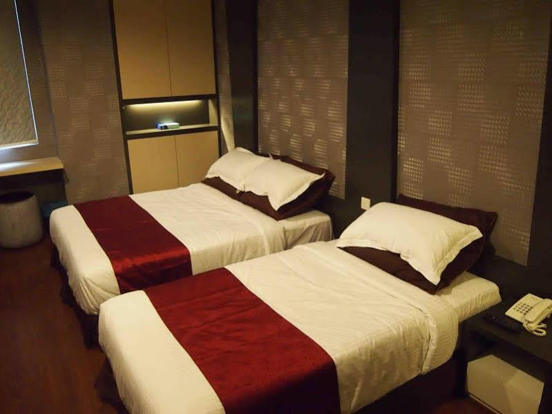 Chariton Hotel Nusa Bestari Johor Bahru Exterior photo
