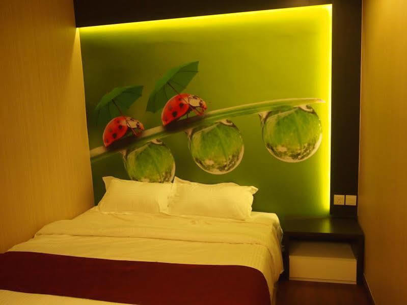 Chariton Hotel Nusa Bestari Johor Bahru Exterior photo
