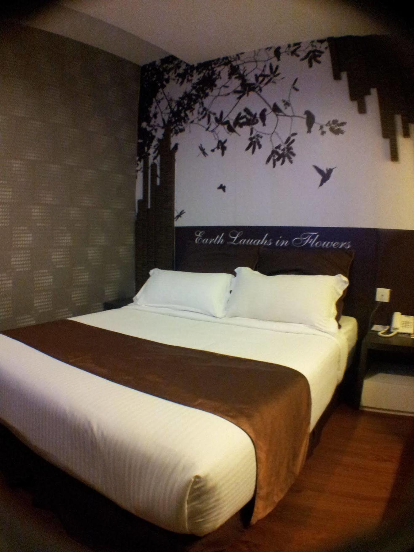 Chariton Hotel Nusa Bestari Johor Bahru Exterior photo