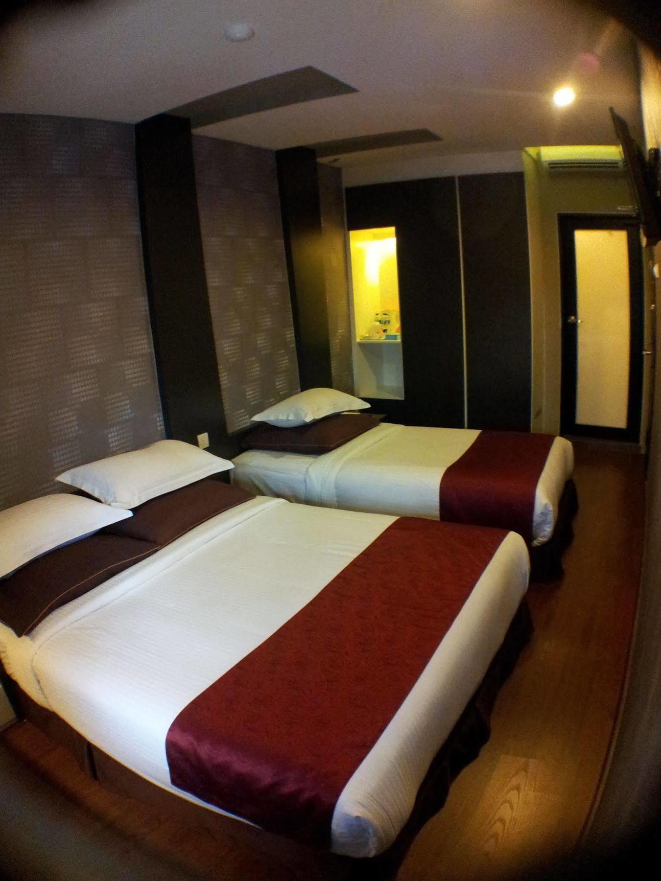 Chariton Hotel Nusa Bestari Johor Bahru Exterior photo